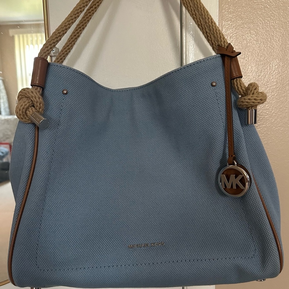 Michael Kors Lg Shoulder Bag 👜